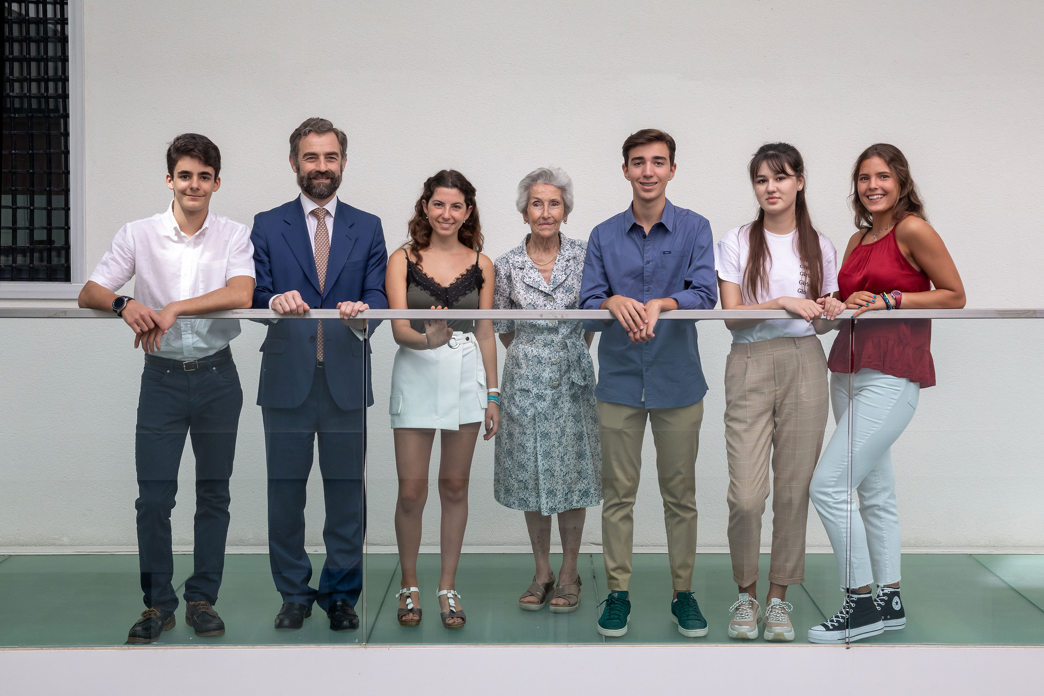 NOTA DE PRENSA: CINCO ESTUDIANTES DE RENTAS BAJAS ESTUDIARÁN EL BACHILLERATO INTERNACIONAL EN EL COLEGIO INTERNACIONAL DE SEVILLA - SAN FRANCISCO DE PAULA GRACIAS A LAS BECAS DE LA FUNDACIÓN GOÑI Y REY NOTA DE PRENSA: CINCO ESTUDIANTES DE RENTAS BAJAS ESTUDIARÁN EL BACHILLERATO INTERNACIONAL EN EL COLEGIO INTERNACIONAL DE SEVILLA - SAN FRANCISCO DE PAULA GRACIAS A LAS BECAS DE LA FUNDACIÓN GOÑI Y REY