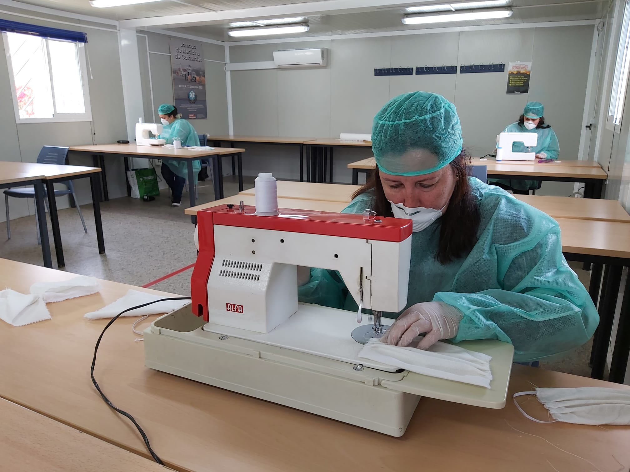 NOTA DE PRENSA: SAMU PONE EN MARCHA UN TALLER 'EXPRESS' PARA PRODUCIR MASCARILLAS DE PROTECCIÓN FRENTE AL CORONAVIRUS  NOTA DE PRENSA: SAMU PONE EN MARCHA UN TALLER 'EXPRESS' PARA PRODUCIR MASCARILLAS DE PROTECCIÓN FRENTE AL CORONAVIRUS
