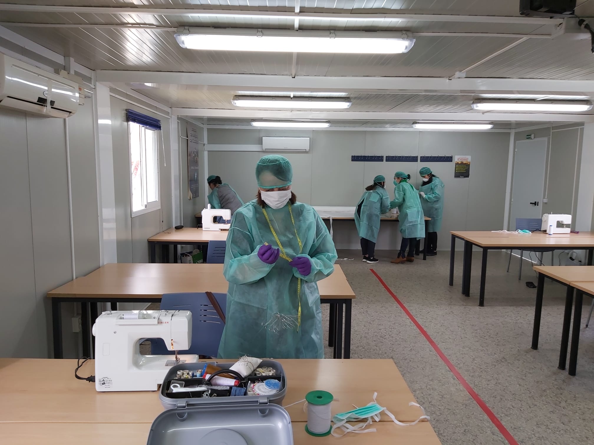 NOTA DE PRENSA: SAMU PONE EN MARCHA UN TALLER 'EXPRESS' PARA PRODUCIR MASCARILLAS DE PROTECCIÓN FRENTE AL CORONAVIRUS  NOTA DE PRENSA: SAMU PONE EN MARCHA UN TALLER 'EXPRESS' PARA PRODUCIR MASCARILLAS DE PROTECCIÓN FRENTE AL CORONAVIRUS