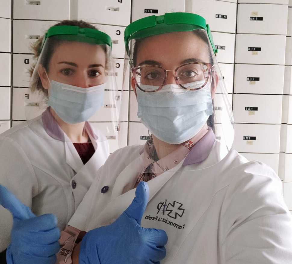 El Colegio de Farmacéuticos de Huelva entrega un millar de máscaras de protección a las farmacias de la provincia