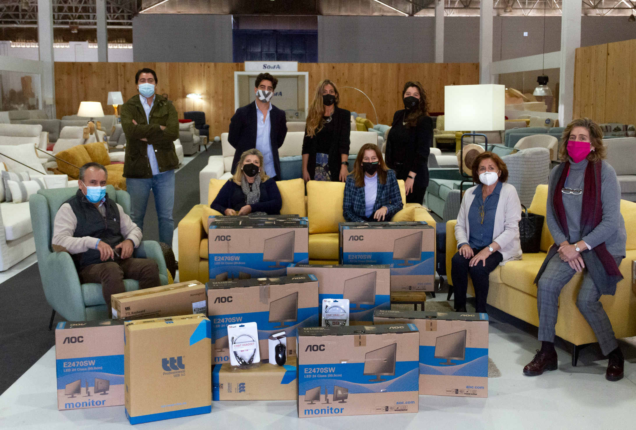 Donación solidaria de equipos informáticos para los hogares de Nuevo Futuro Sevilla  Donación solidaria de equipos informáticos para los hogares de Nuevo Futuro Sevilla