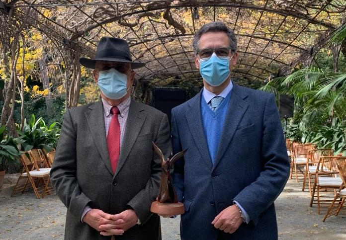 FERAGUA RECIBE EL PREMIO ANDALUCÍA DE MEDIO AMBIENTE POR EL PROYECTO “REUTIVAR” PARA EL RIEGO SOSTENIBLE DEL OLIVAR CON AGUAS REGENERADAS FERAGUA RECIBE EL PREMIO ANDALUCÍA DE MEDIO AMBIENTE POR EL PROYECTO “REUTIVAR” PARA EL RIEGO SOSTENIBLE DEL OLIVAR CON AGUAS REGENERADAS