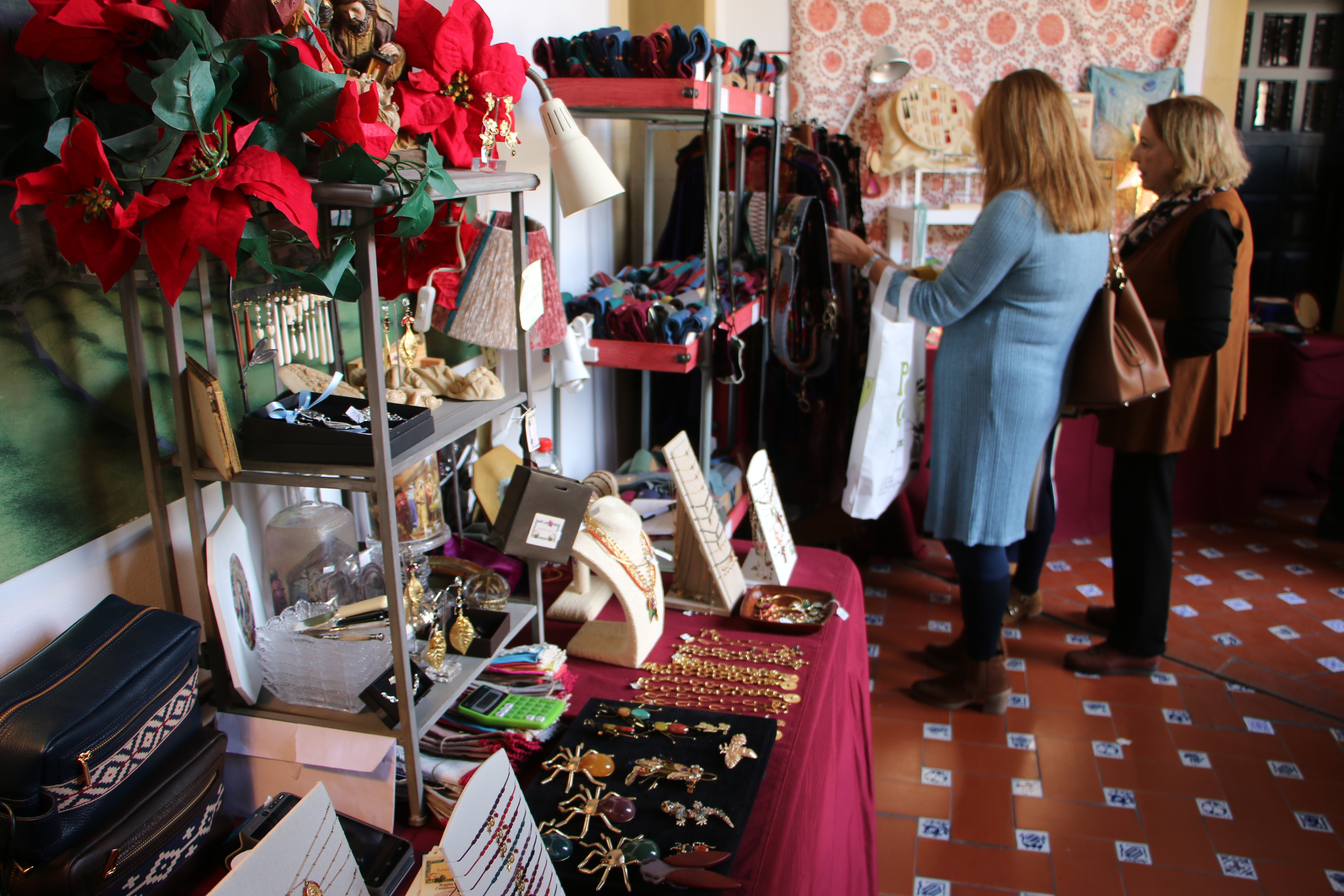 Más de 40 negocios y firmas participan este fin de semana en el VI Mercado de Navidad de Nuevo Futuro Sevilla para apoyar su labor social