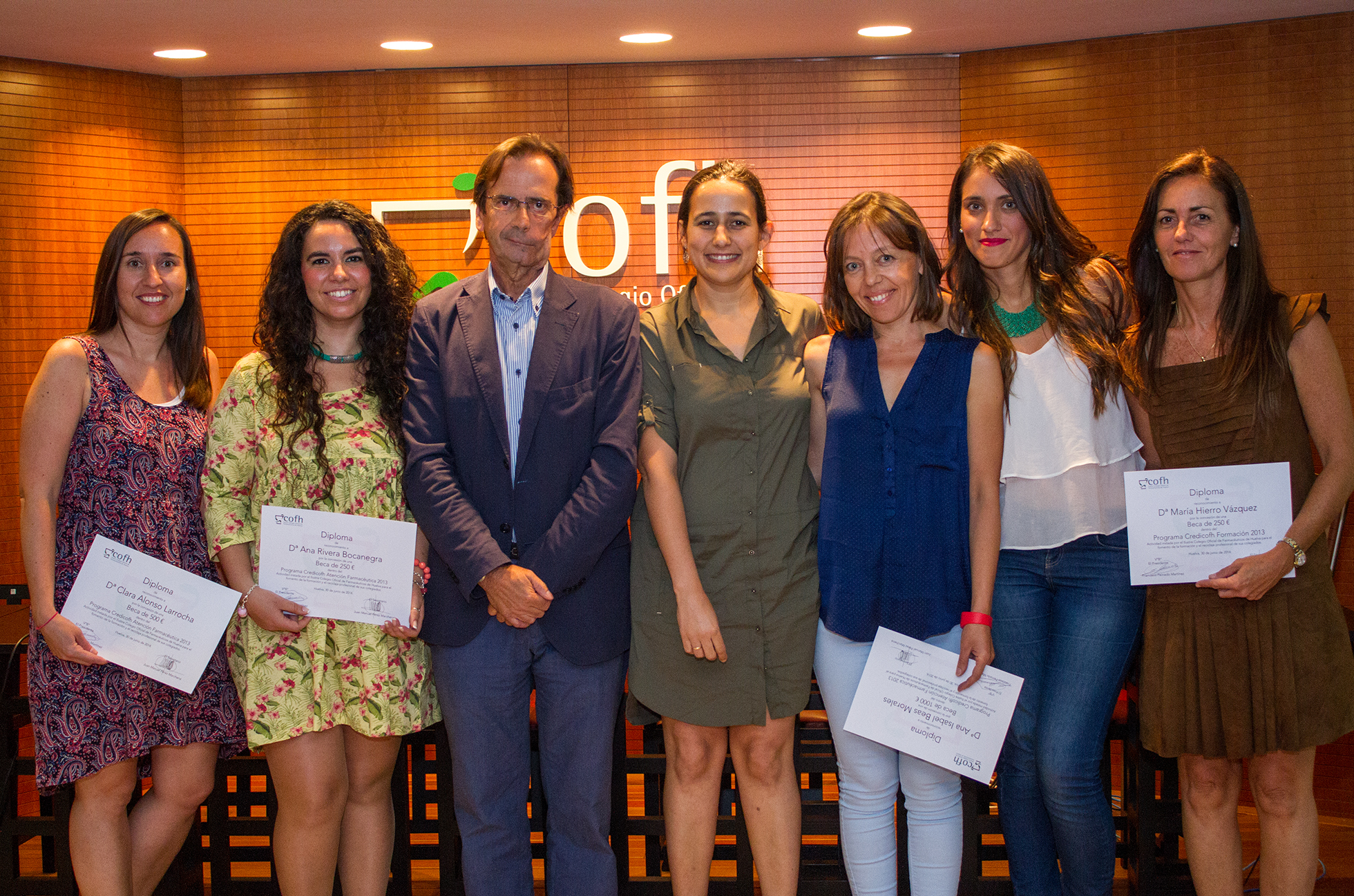 El Colegio de Farmacéuticos de Huelva reconoce a los colegiados onubenses que apuestan por mejorar su formación con la entrega de los premios Credicofh