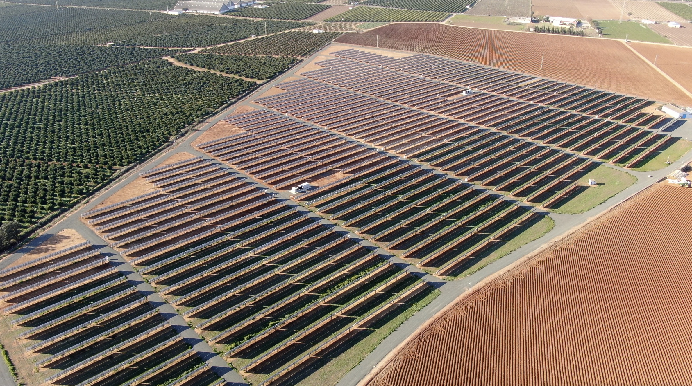 La Comunidad de Regantes del Valle Inferior del Guadalquivir cubrió con energías limpias propias de su planta solar el 57% de su consumo eléctrico total en 2022
