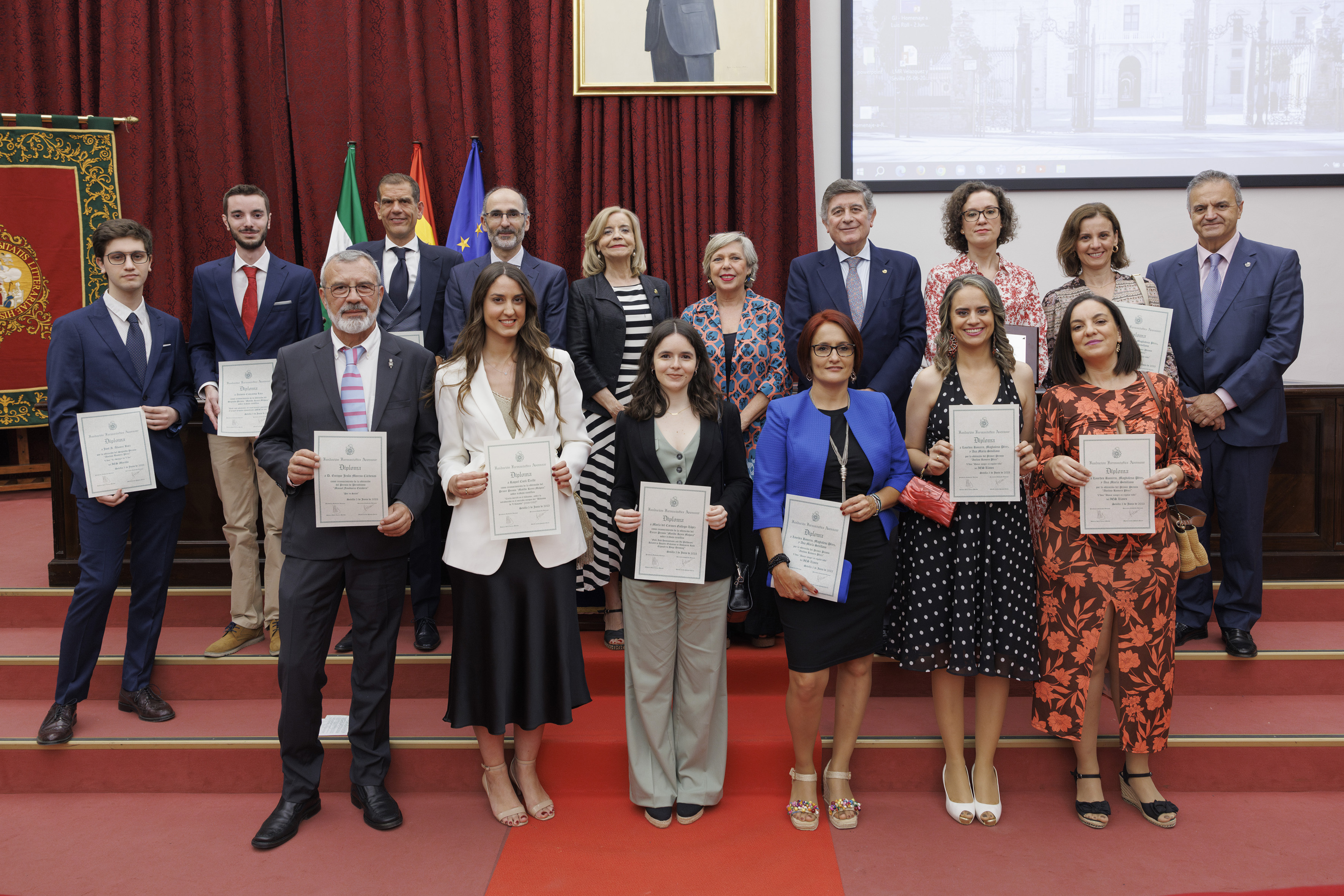 Velázquez y Sevilla, protagonistas de la entrega de premios de la Fundación Farmacéutica Avenzoar Velázquez y Sevilla, protagonistas de la entrega de premios de la Fundación Farmacéutica Avenzoar