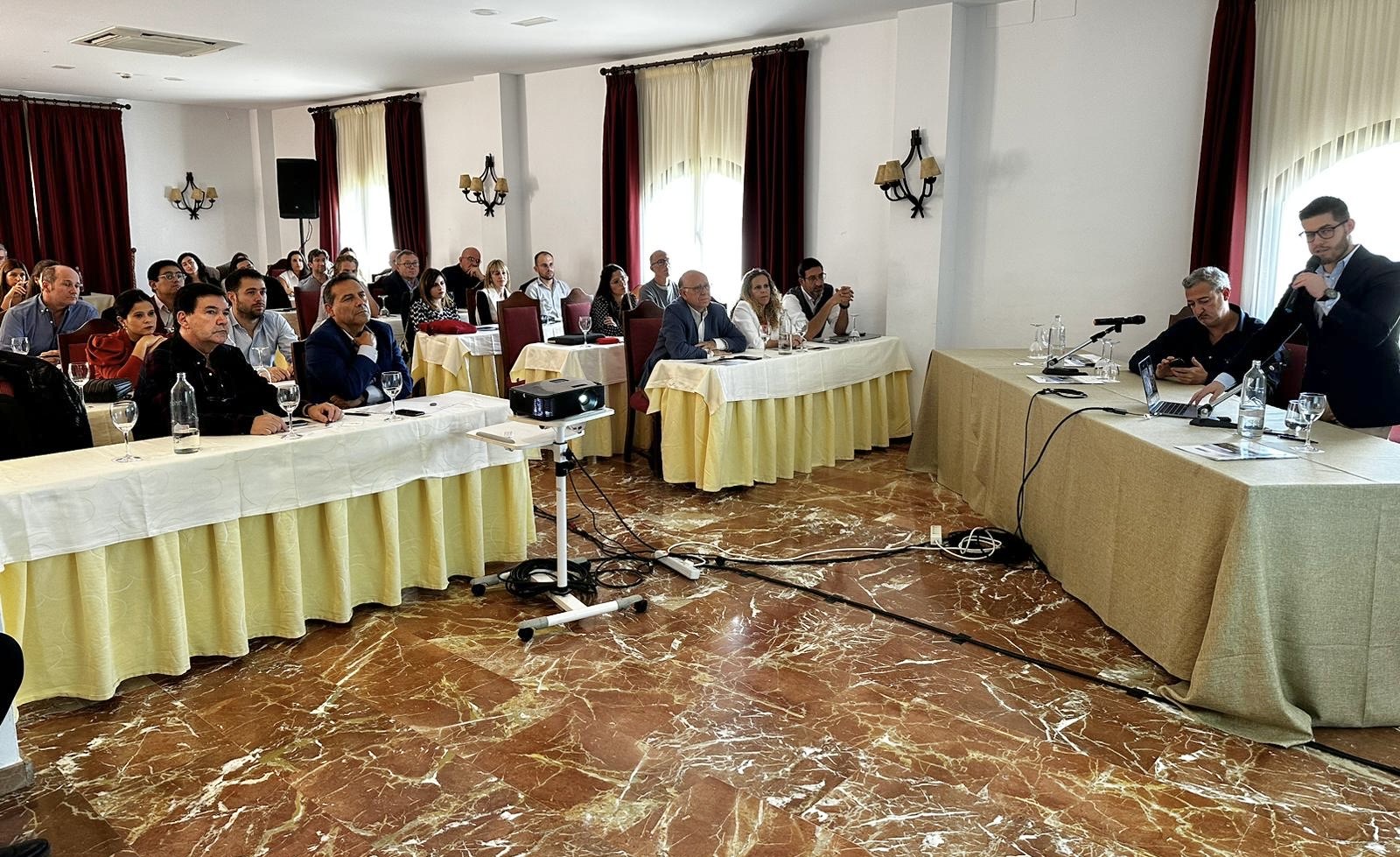 Expertos en cirugía vascular de toda Andalucía se dan cita en Antequera para tratar avances en el abordaje de las patologías de arterias y venas Expertos en cirugía vascular de toda Andalucía se dan cita en Antequera para tratar avances en el abordaje de las patologías de arterias y venas