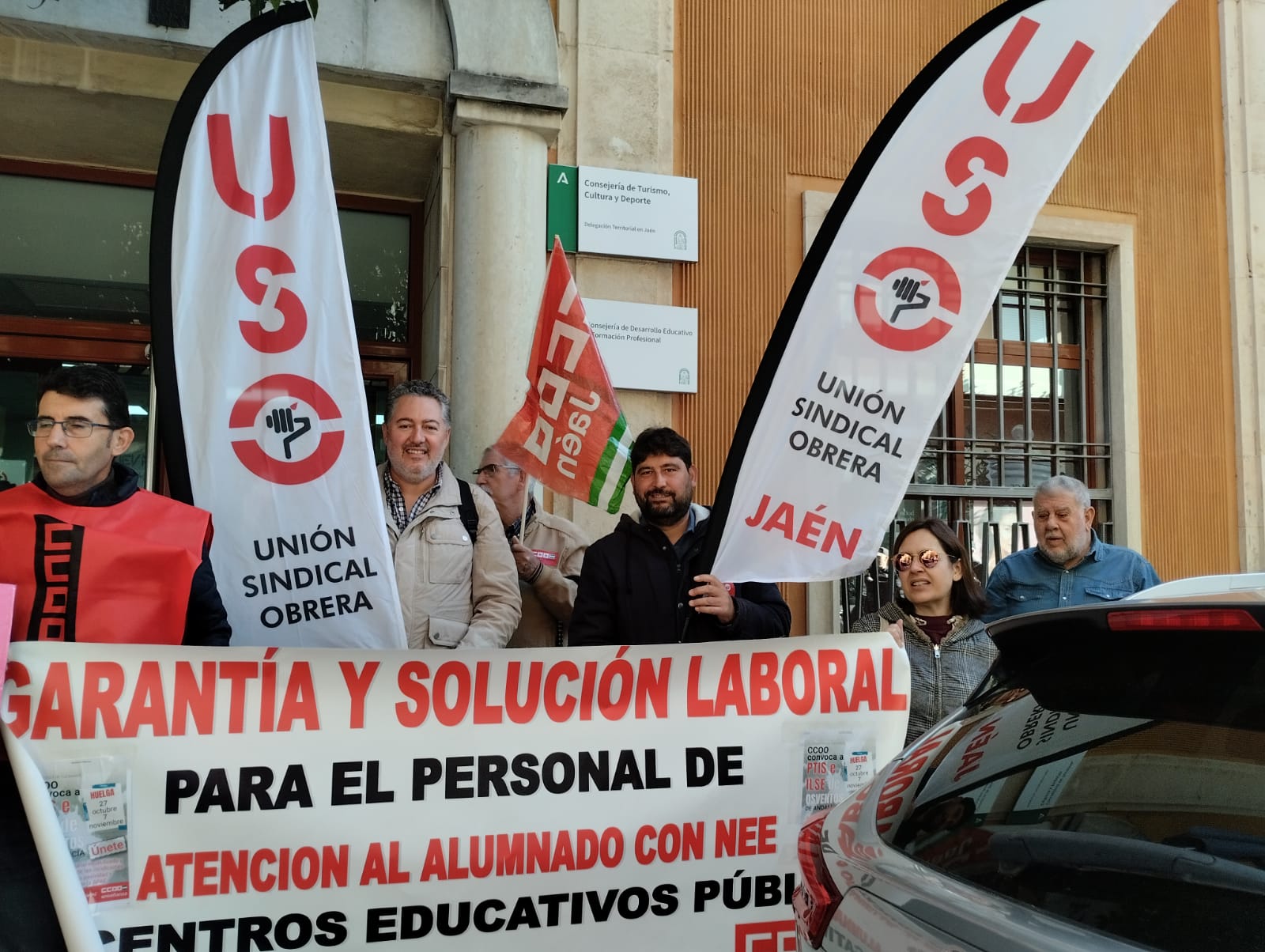El sindicato USO apoya a las profesionales de integración social en huelga y reclama a la Junta de Andalucía equiparación laboral y salarial respecto a las compañeras que desempeñan el mismo trabajo y sí son empleadas públicas