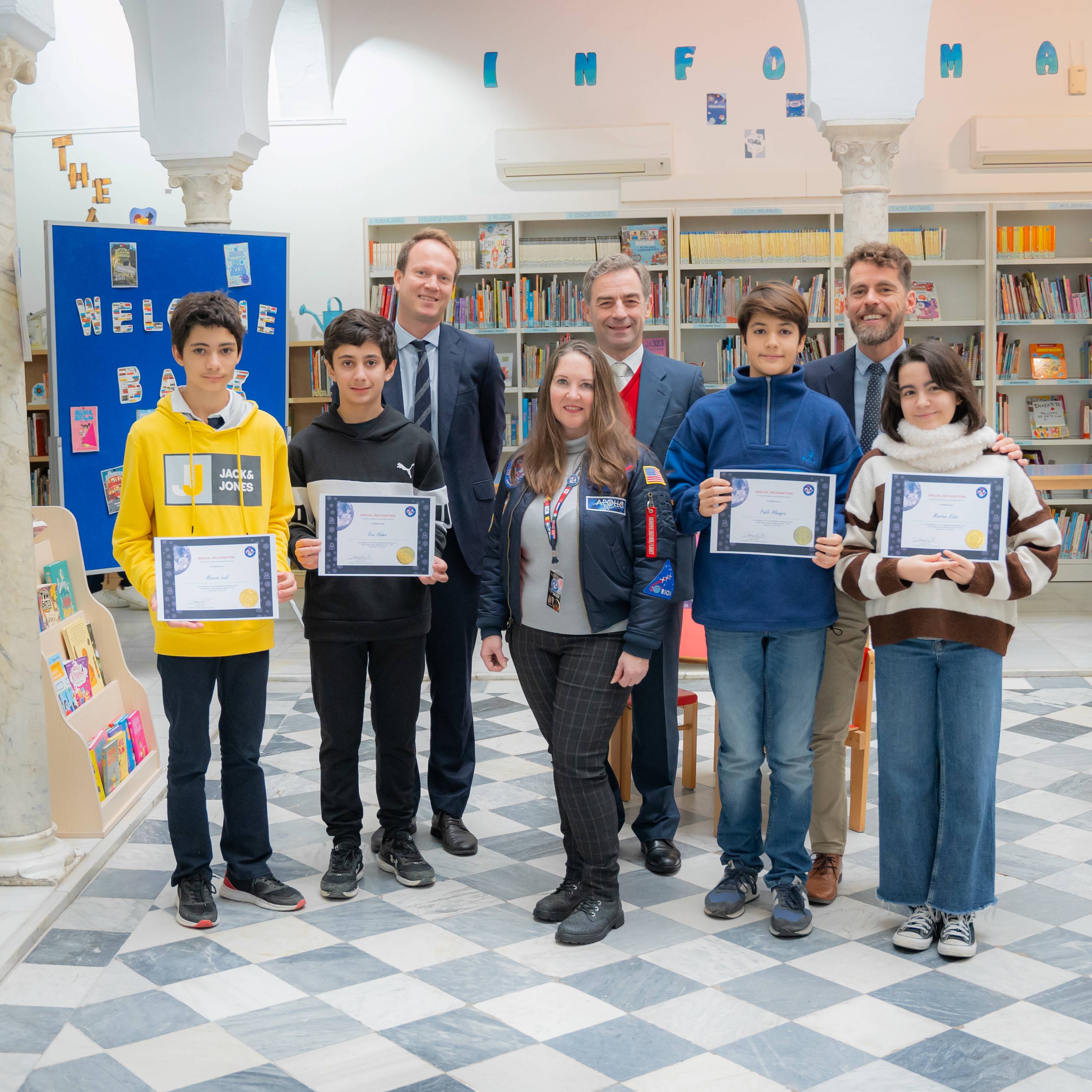NOTA DE PRENSA: LA EMBAJADORA DE LA NASA EN ESPAÑA ENTREGA EN EL COLEGIO INTERNACIONAL DE SEVILLA - SAN FRANCISCO DE PAULA EL PREMIO MENCIÓN ESPECIAL DEL JURADO EN EL NASA SPACE APPS CHALLENGE SEVILLA NOTA DE PRENSA: LA EMBAJADORA DE LA NASA EN ESPAÑA ENTREGA EN EL COLEGIO INTERNACIONAL DE SEVILLA - SAN FRANCISCO DE PAULA EL PREMIO MENCIÓN ESPECIAL DEL JURADO EN EL NASA SPACE APPS CHALLENGE SEVILLA