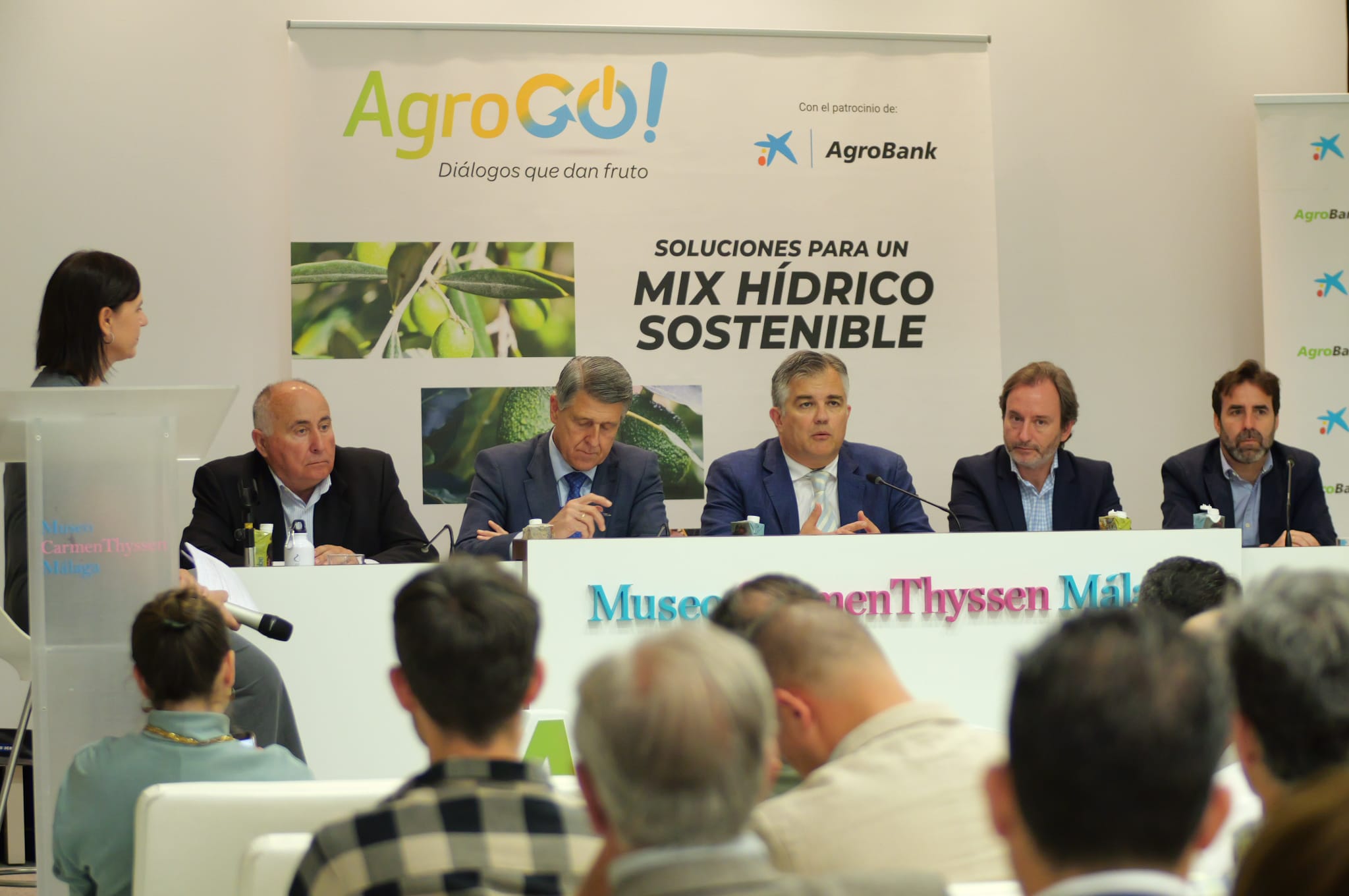 Las aguas regeneradas y desaladas representarán en 2027 casi la mitad de los recursos hídricos totales disponibles para los regantes de las cuencas mediterráneas andaluzas Las aguas regeneradas y desaladas representarán en 2027 casi la mitad de los recursos hídricos totales disponibles para los regantes de las cuencas mediterráneas andaluzas