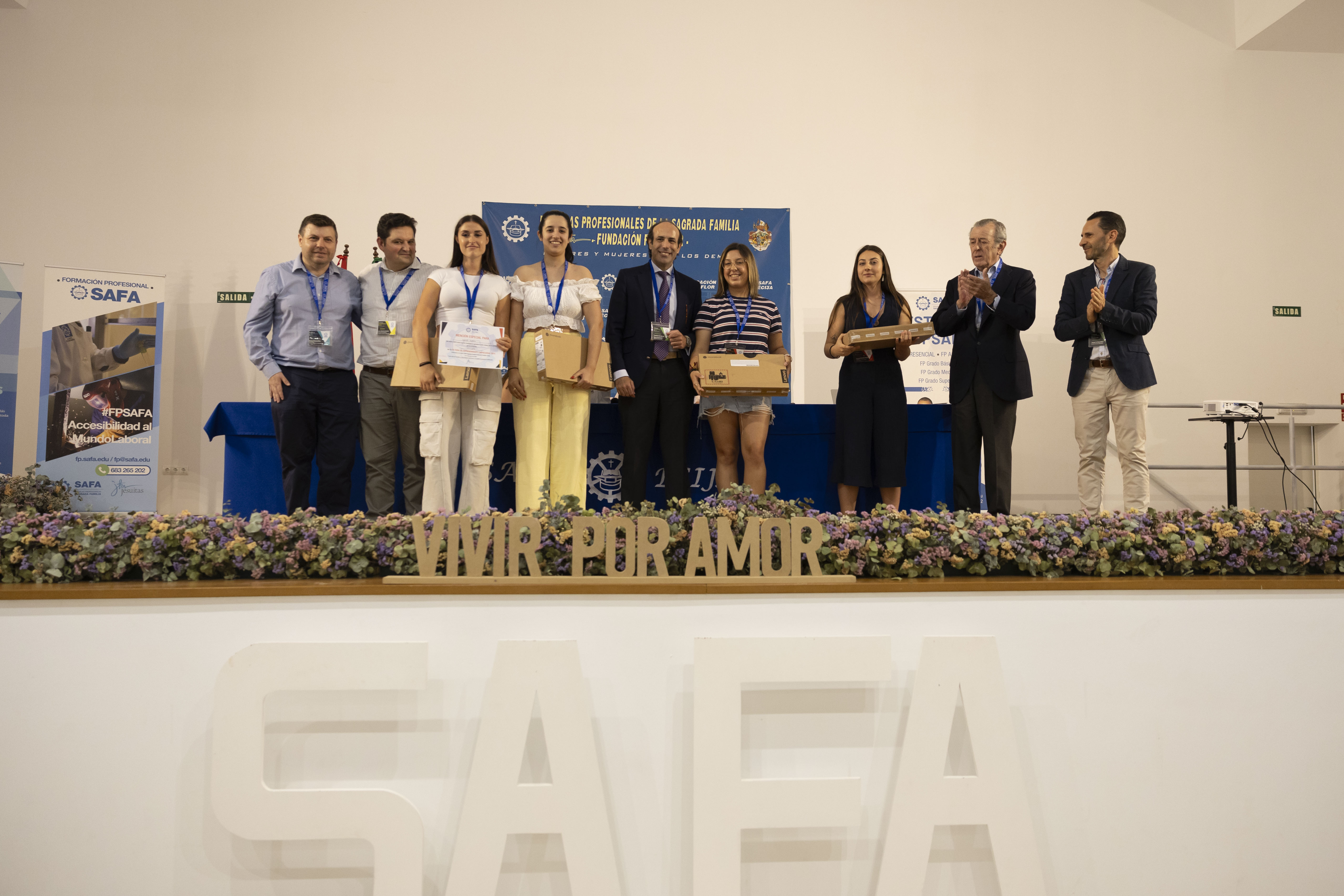 NOTA DE PRENSA: DOS PROYECTOS DE ALUMNOS DE FP DE SAFA ÉCIJA CONSIGUEN EL PRIMER Y TERCER PREMIO DE LA VII FERIA DEL EMPRENDIMIENTO NOTA DE PRENSA: DOS PROYECTOS DE ALUMNOS DE FP DE SAFA ÉCIJA CONSIGUEN EL PRIMER Y TERCER PREMIO DE LA VII FERIA DEL EMPRENDIMIENTO
