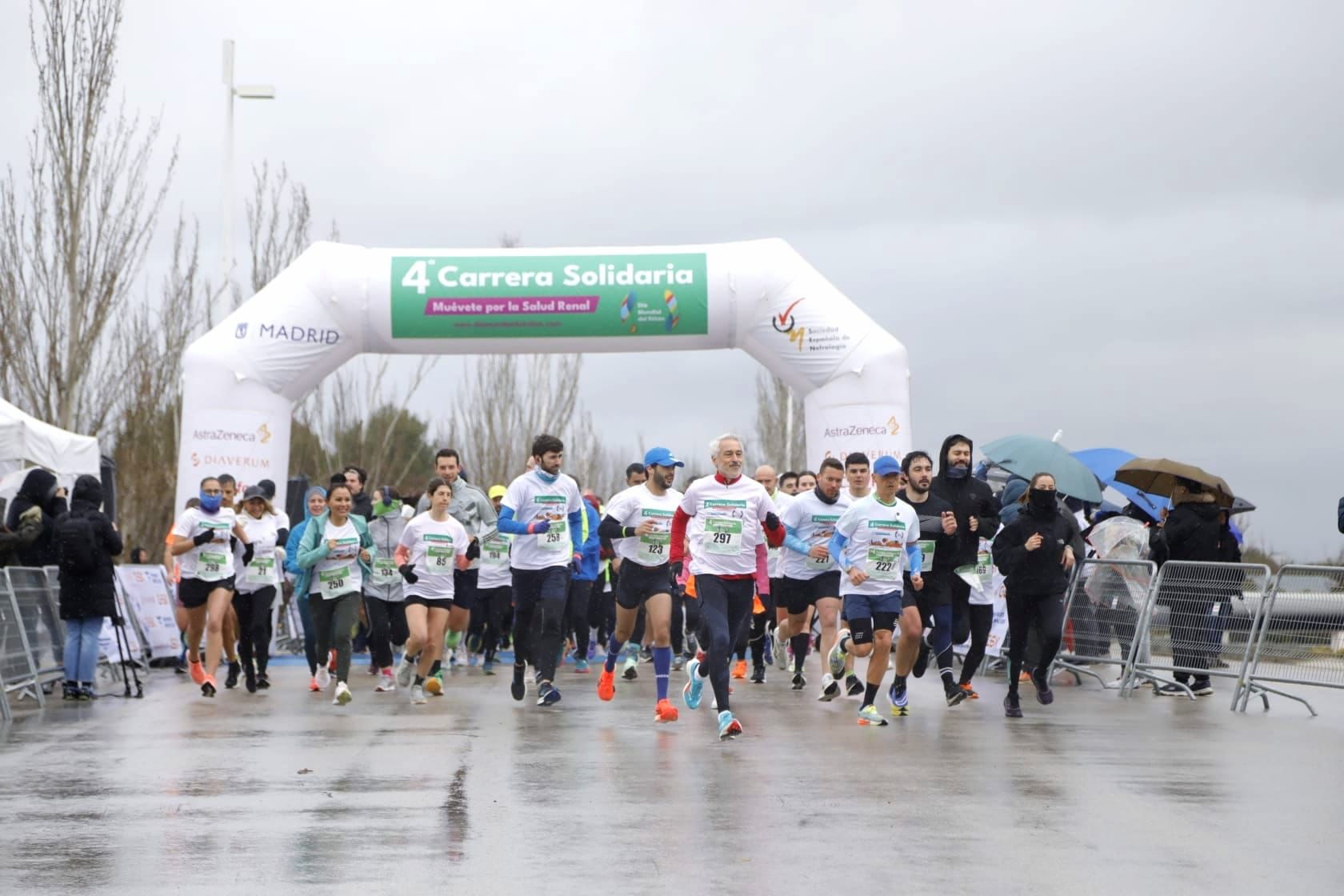 NOTA DE PRENSA – MÁS DE 400 PERSONAS PARTICIPAN EN LA “4ª CARRERA SOLIDARIA “MUÉVETE POR LA SALUD RENAL” PARA SENSIBILIZAR SOBRE EL IMPACTO DE LA ENFERMEDAD RENAL CRÓNICA, FOMENTAR EL EJERCICIO Y LOS HÁBITOS SALUDABLES COMO MEDIDA DE PREVENCIÓN