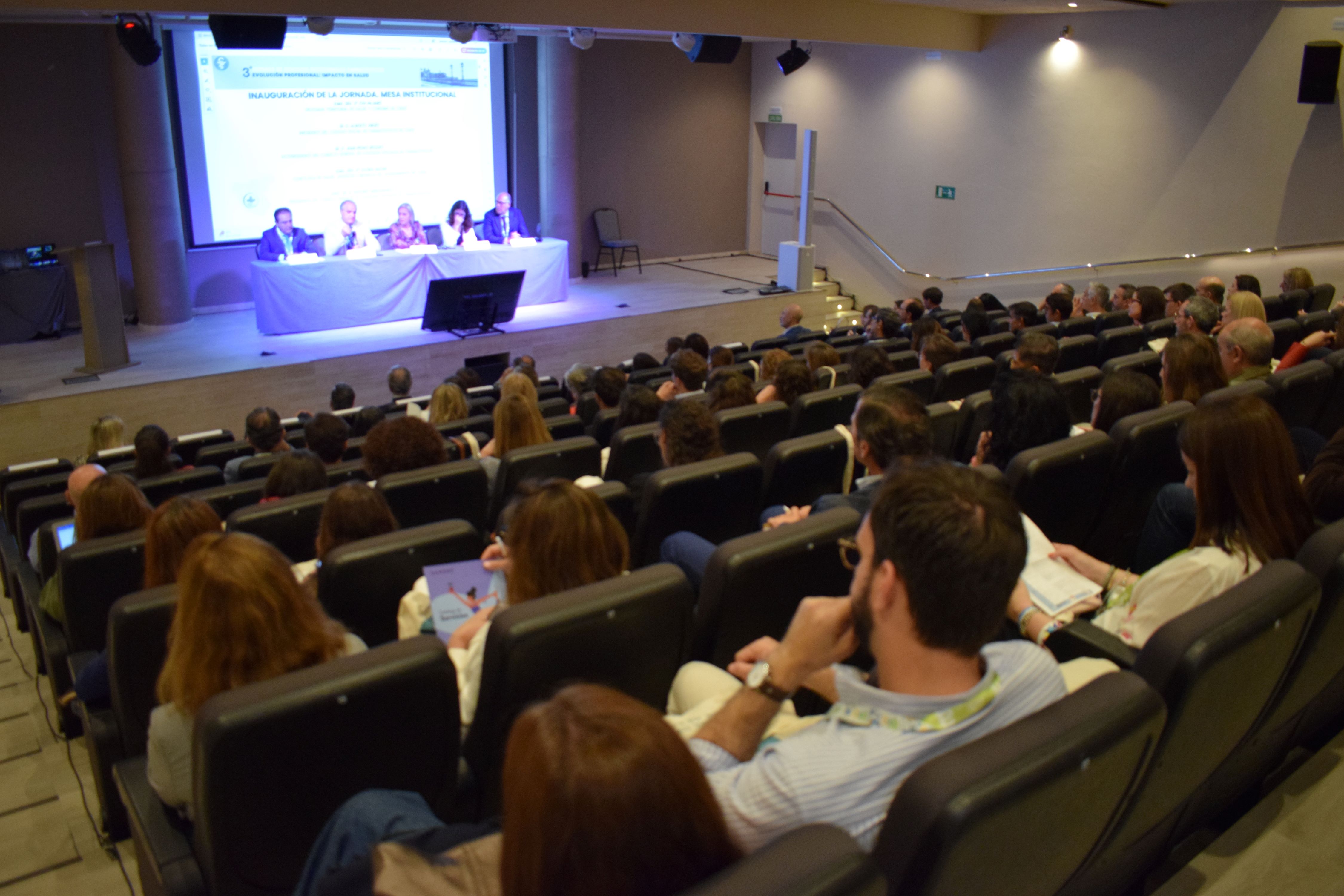 Nota de prensa - Cerca de 150 farmacéuticos gaditanos se forman para potenciar la implantación de los servicios profesionales asistenciales en las farmacias de la provincia y seguir mejorando la salud de la población