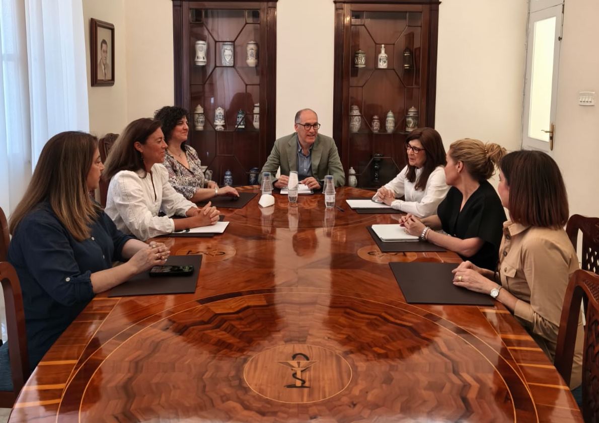 Nota de prensa - Las farmacias de Cádiz entregarán lotes de protección solar a las personas con lupus para ayudarles a cuidar su piel en verano 