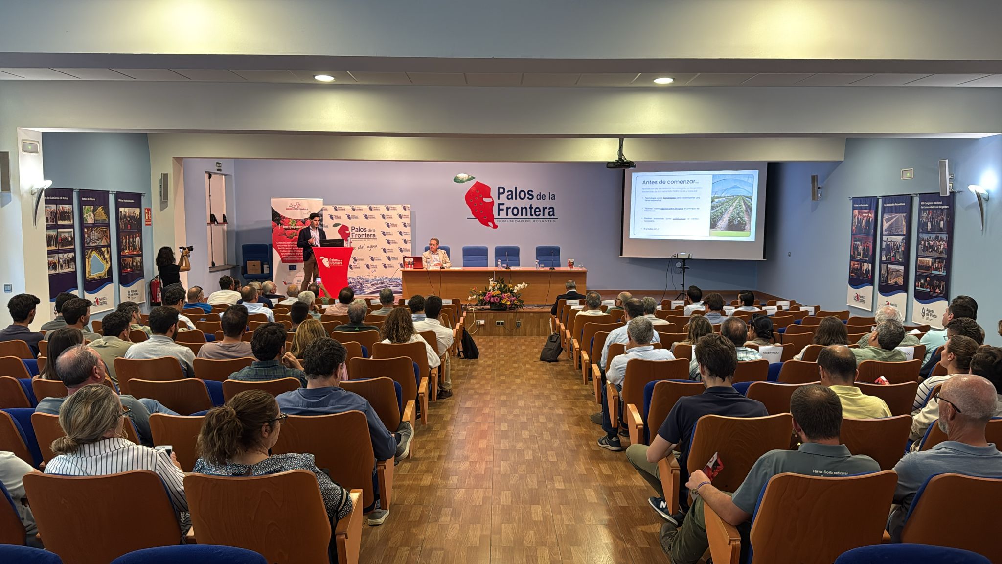 NOTA DE PRENSA: LA APLICACIÓN DE LAS TECNOLOGÍAS DE IA, BIG DATA E IOT MUESTRA SU EFICACIA PARA REDUCIR HASTA UN 20% EL CONSUMO HÍDRICO EN EL CULTIVO DE LOS FRUTOS ROJOS SIN COMPROMETER LA CALIDAD Y LA PRODUCCIÓN