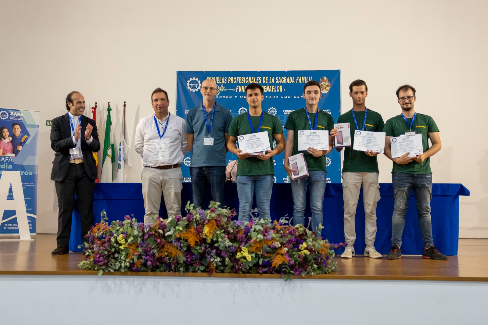 NOTA DE PRENSA: DOS GRUPOS DE ALUMNOS DE FP DE JAÉN CONSIGUEN EL PRIMER Y SEGUNDO PREMIO DE LA VIII FERIA DEL EMPRENDIMIENTO
