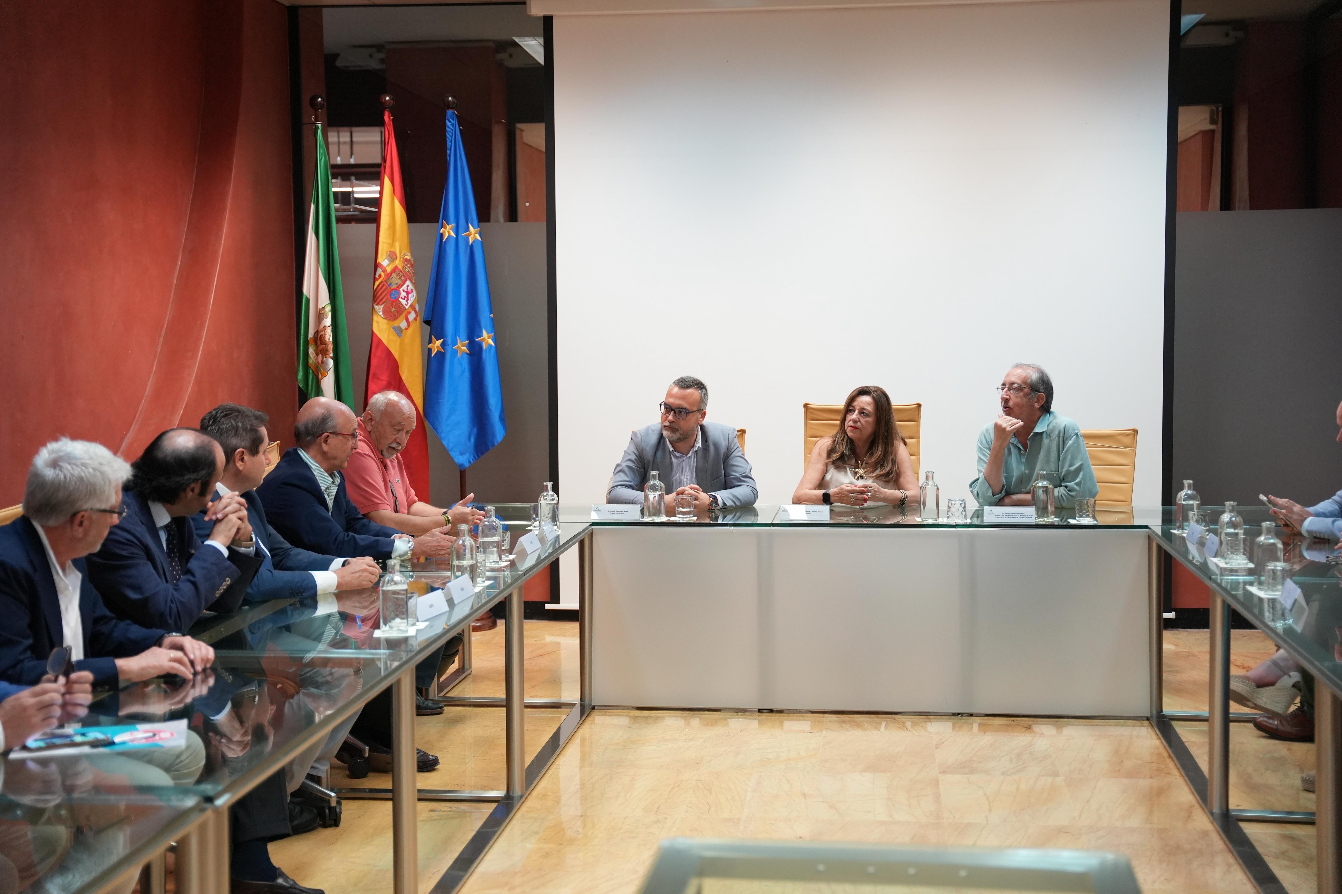 NOTA DE PRENSA: ESCUELAS CATÓLICAS DE ANDALUCÍA DESTACA EL ACUERDO DE EQUIPARACIÓN DE PLANTILLAS COMO UN PASO DECISIVO HACIA LA MEJORA DE LA CALIDAD EDUCATIVA EN LOS CENTROS CONCERTADOS