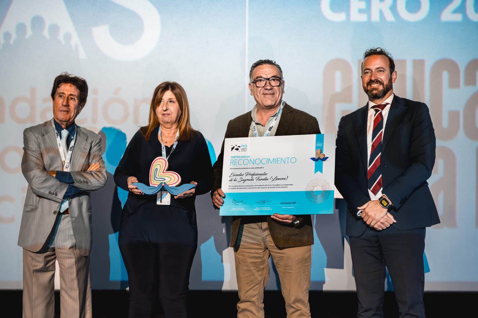 NOTA DE PRENSA: EL COLEGIO SAFA LINARES RECIBE EL ‘PREMIO ALCOHOL Y SOCIEDAD’ POR SU LABOR EN LA PREVENCIÓN DEL CONSUMO DE ALCOHOL ENTRE LOS JÓVENES DURANTE 20 AÑOS