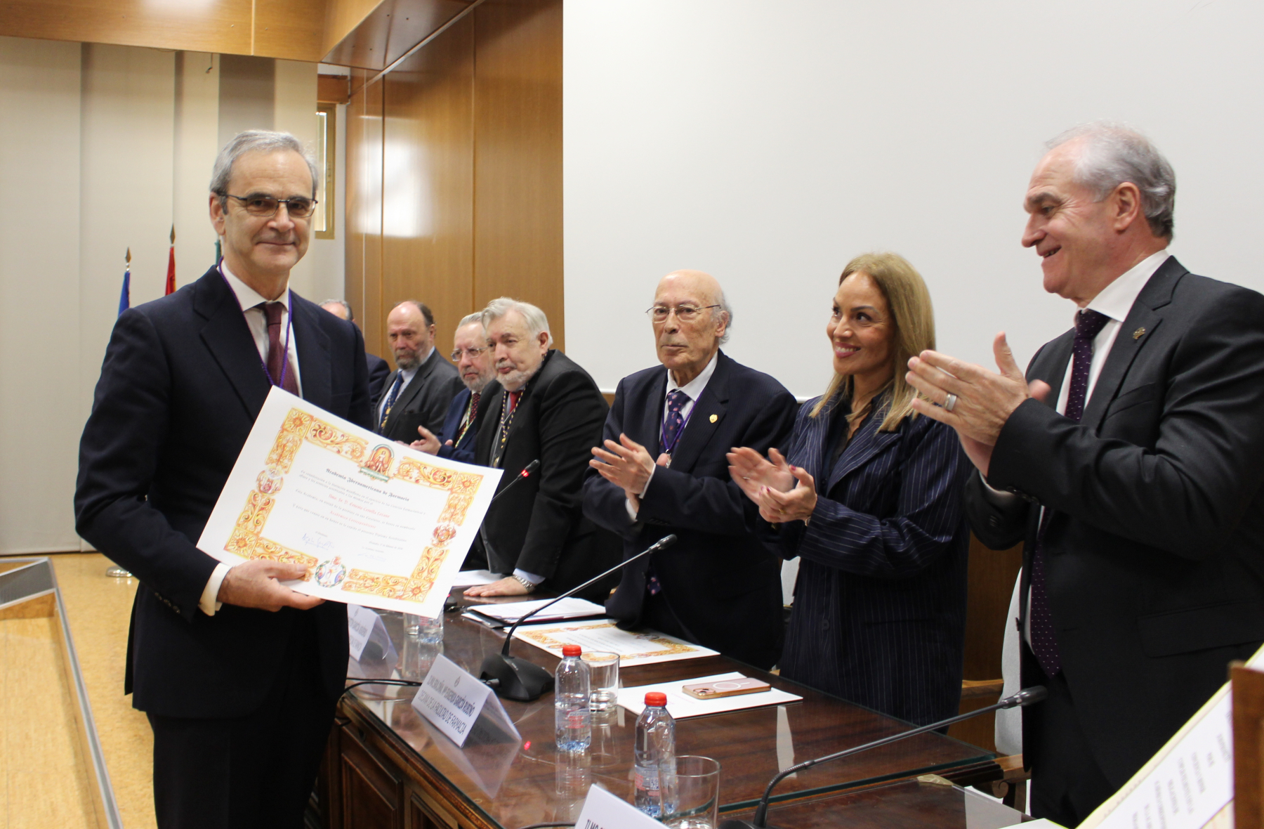 Ernesto Cervilla: “el modelo andaluz de dispensación en farmacia de medicamentos hospitalarios evita 78.000 desplazamientos al año a pacientes vulnerables”