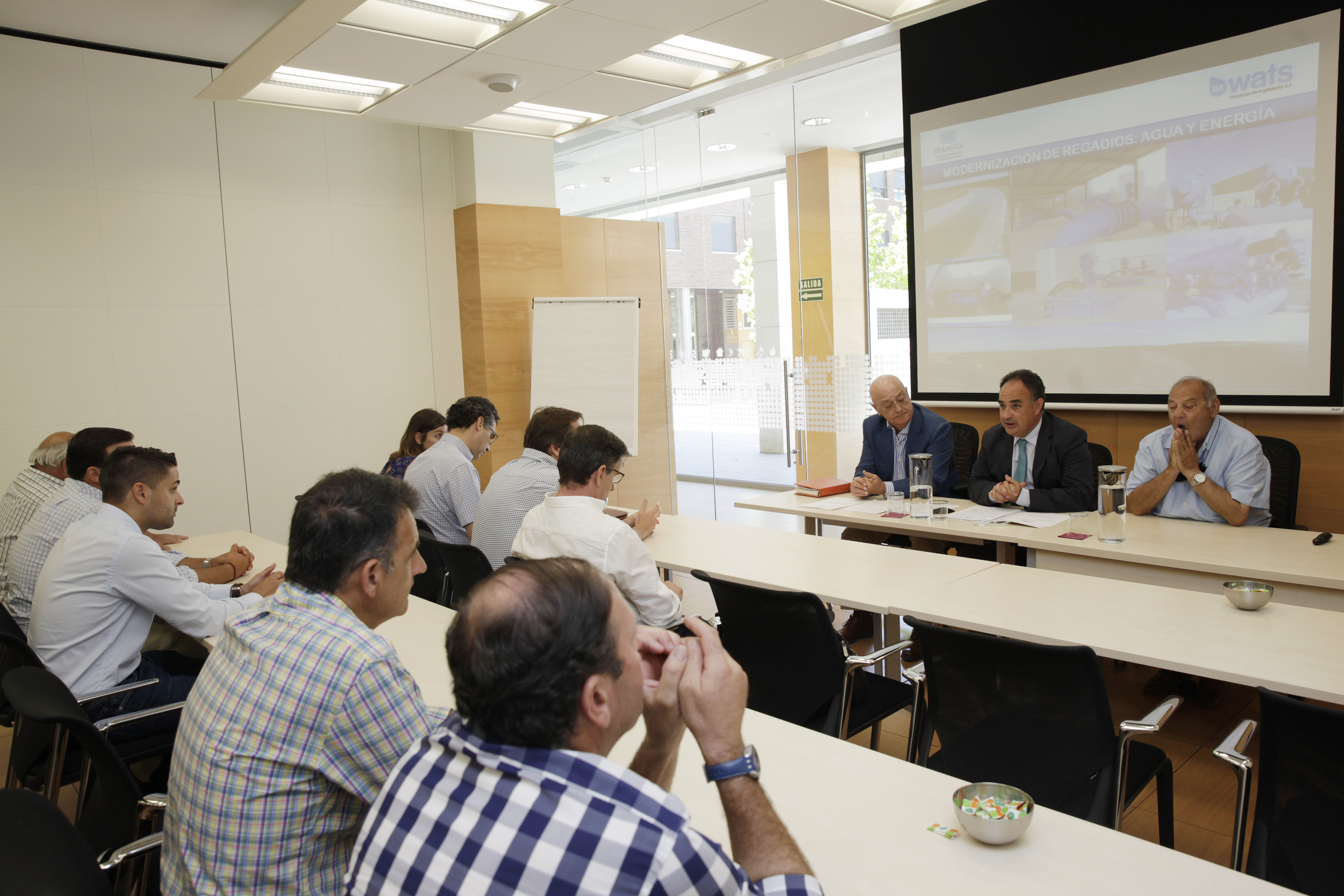 NOTA DE PRENSA//GRANADA: LA MEJORA DE LOS REGADÍOS TRADICIONALES DE LA VEGA, EL PLAN DE LA ZONA REGABLE BAZA-HUÉSCAR O EL APOYO A LA TUBERÍA COTA-400 DE LA COSTA, GRANDES RETOS DEL REGADÍO GRANADINO NOTA DE PRENSA//GRANADA: LA MEJORA DE LOS REGADÍOS TRADICIONALES DE LA VEGA, EL PLAN DE LA ZONA REGABLE BAZA-HUÉSCAR O EL APOYO A LA TUBERÍA COTA-400 DE LA COSTA, GRANDES RETOS DEL REGADÍO GRANADINO