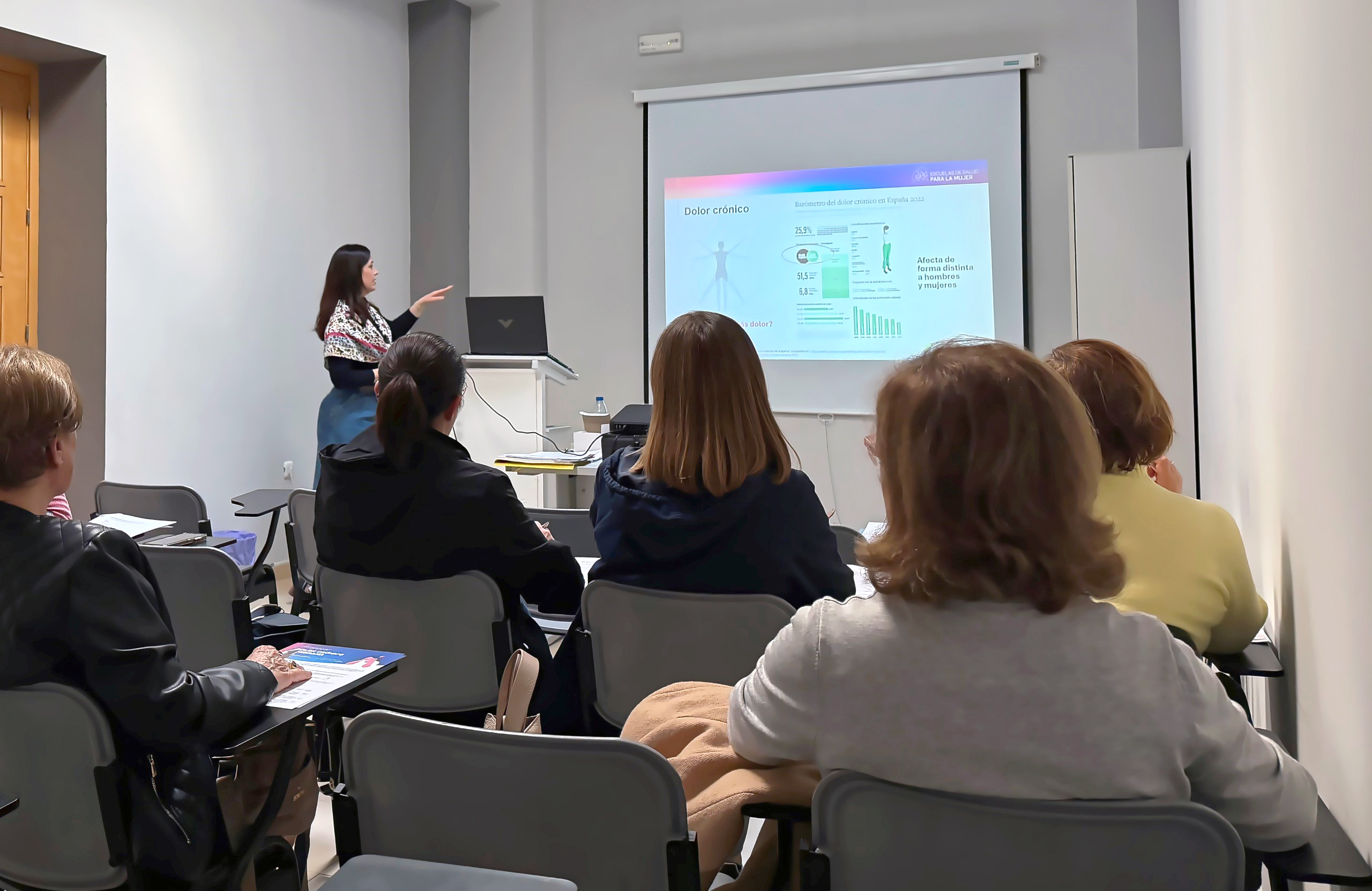 Nota de prensa - Farmacias rurales de Córdoba imparten sesiones de educación sanitaria sobre problemas de salud de las mujeres y refuerzan la prevención en la población femenina 