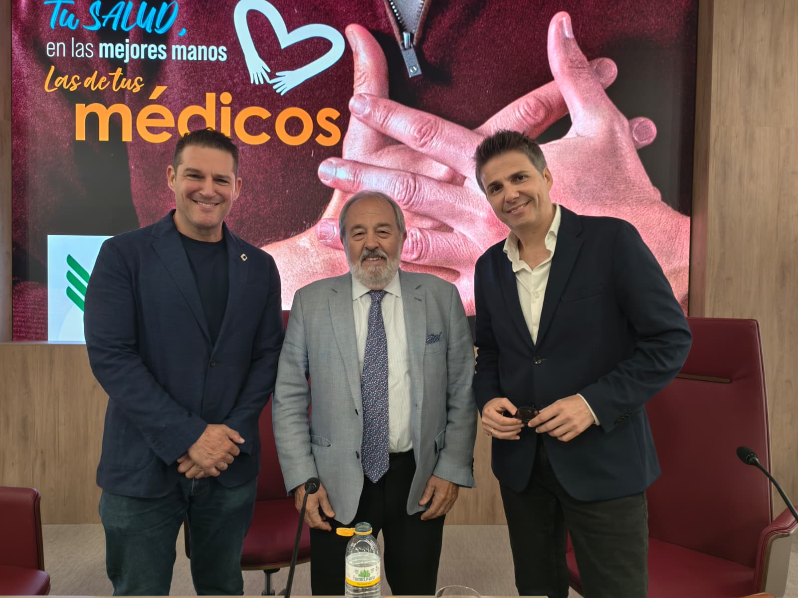 NOTA DE PRENSA: EL CONSEJO ANDALUZ DE COLEGIOS DE MÉDICOS LANZA LA CAMPAÑA 'TU SALUD, EN LAS MEJORES MANOS: LAS DE TUS MÉDICOS' PARA "PROMOVER EL CUIDADO DE QUIENES NOS CURAN"