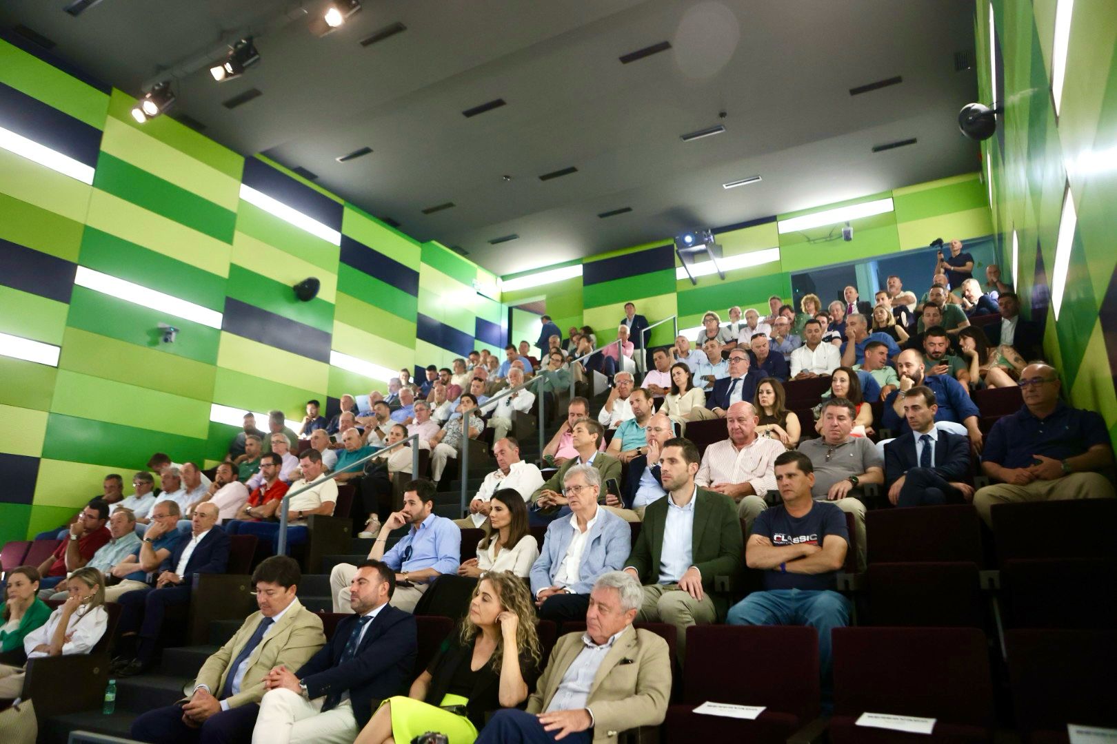 NOTA DE PRENSA/JAÉN: LOS REGANTES RETAN A LA ADMINISTRACIÓN A PONER EN MARCHA LAS NUEVAS PRESAS DEL GUADALQUIVIR ANTES QUE EL CAMBIO CLIMÁTICO DUPLIQUE EL PROBLEMA DE LA GARANTÍA DE AGUA