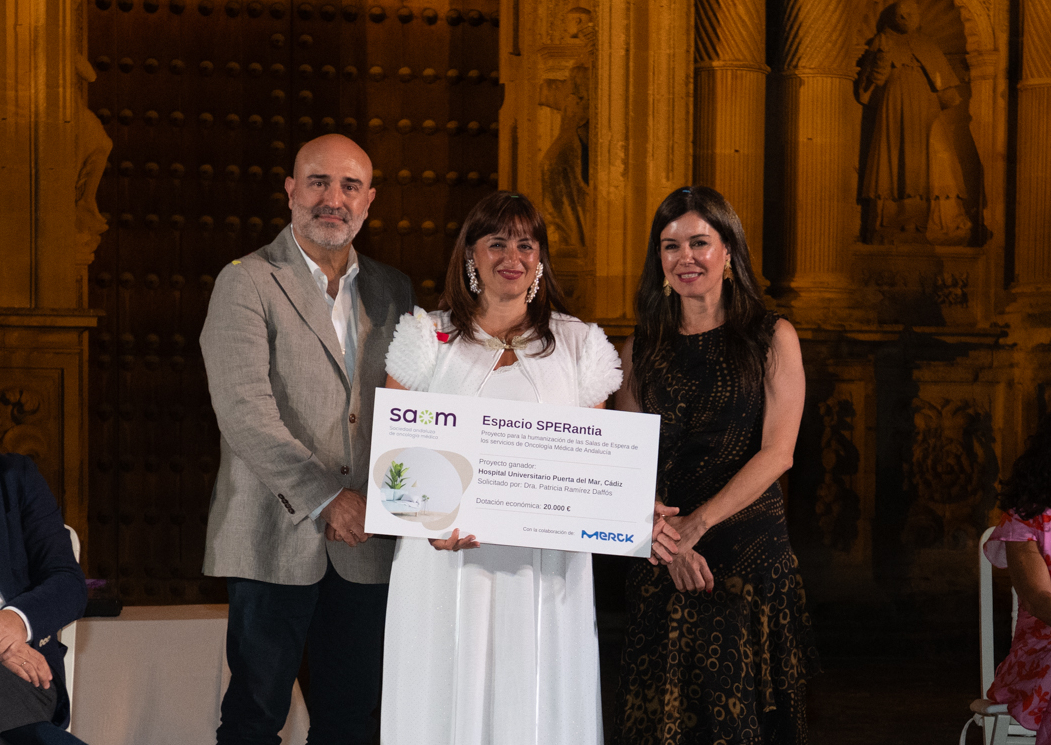 Los hospitales Puerta del Mar y el de Puerto Real transformarán su sala de espera de oncología en un espacio más humanizado y confortable gracias a una ayuda de la Sociedad Andaluza de Oncología Médica