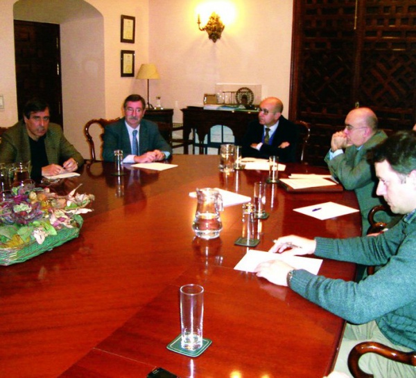 EL SECTOR DEL AGUA CONSTITUYE UN GRUPO DE TRABAJO PARA OPTIMIZAR EL RENDIMIENTO HIDRAÚLICO DE LAS REDES EN ANDALUCÍA