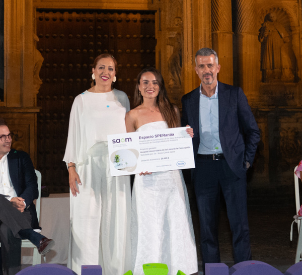 El Hospital de la Línea de la Concepción transformará su sala de espera de oncología en un espacio más humanizado y confortable gracias a una ayuda de la Sociedad Andaluza de Oncología Médica